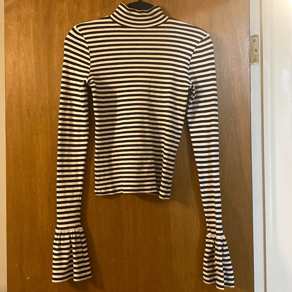 Black and white Striped Turtle Neck, Size S